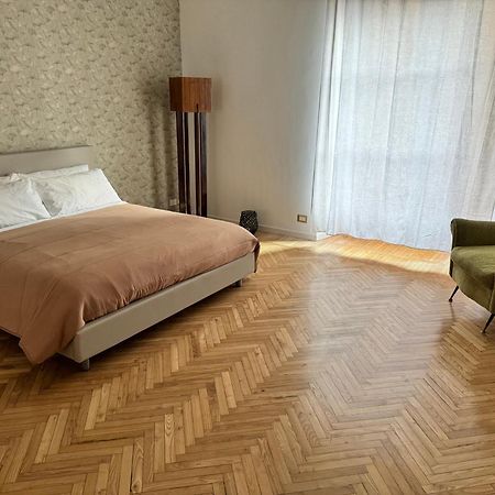 Suite Boutique Moscova Milán Exterior foto