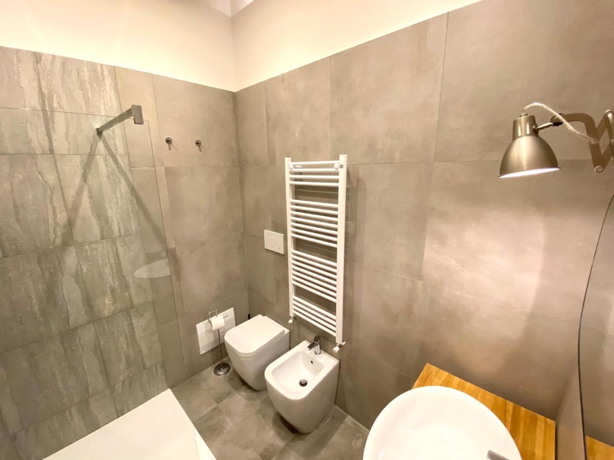 Suite Boutique Moscova Milán Exterior foto