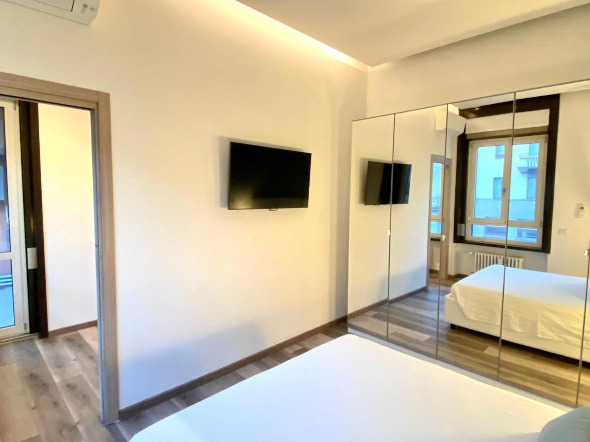 Suite Boutique Moscova Milán Exterior foto