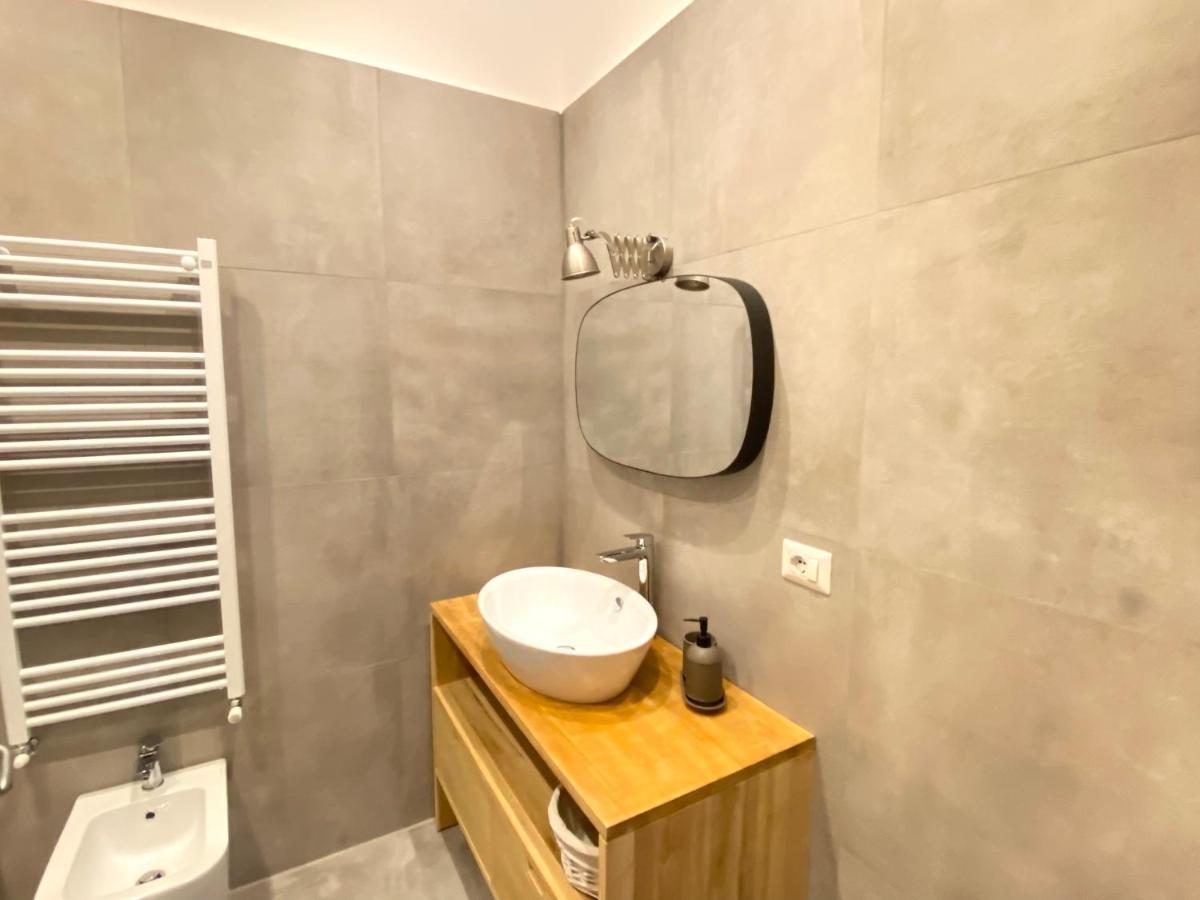 Suite Boutique Moscova Milán Exterior foto