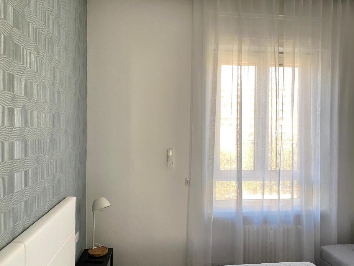 Suite Boutique Moscova Milán Exterior foto