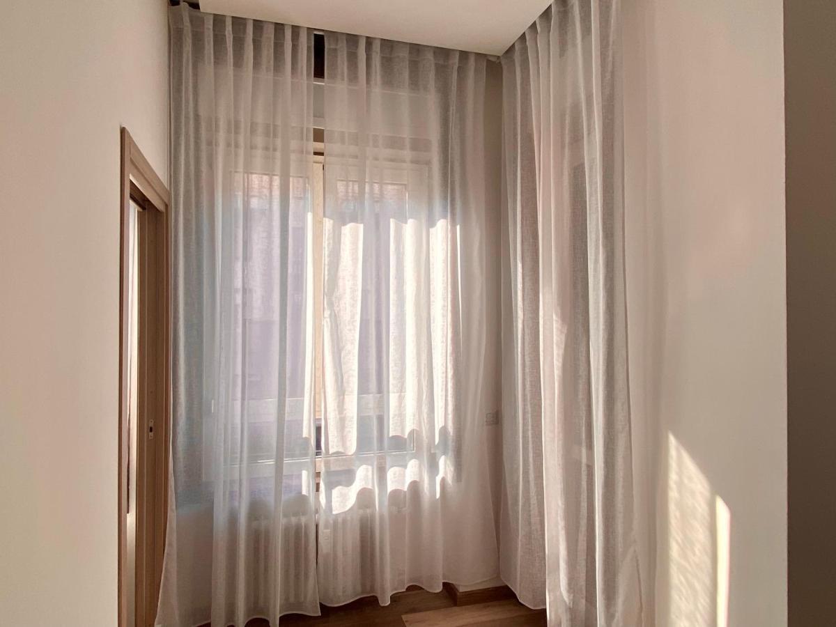 Suite Boutique Moscova Milán Exterior foto