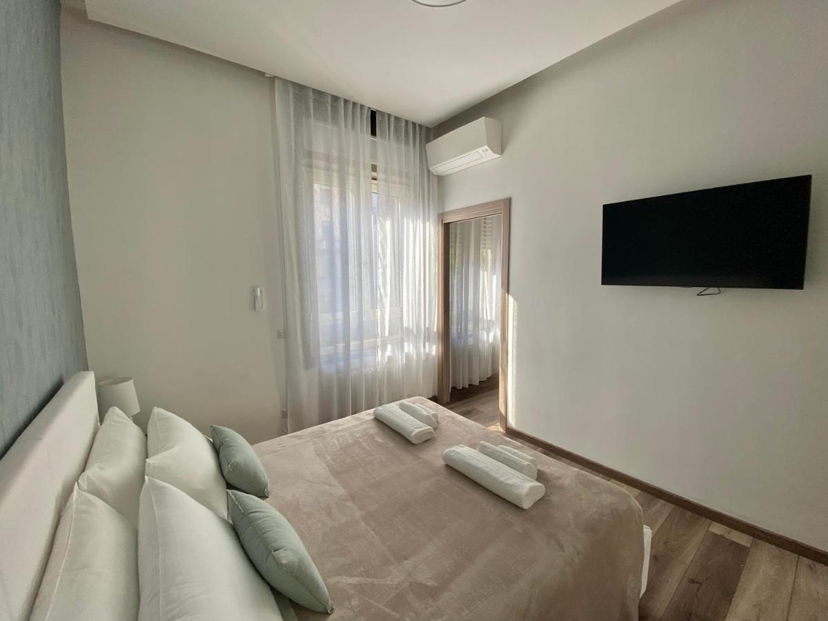 Suite Boutique Moscova Milán Exterior foto